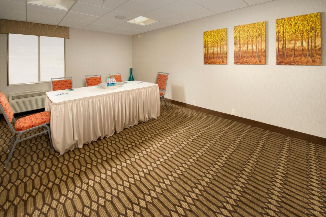 Holiday Inn Express - Waldorf By Ihg Exterior photo