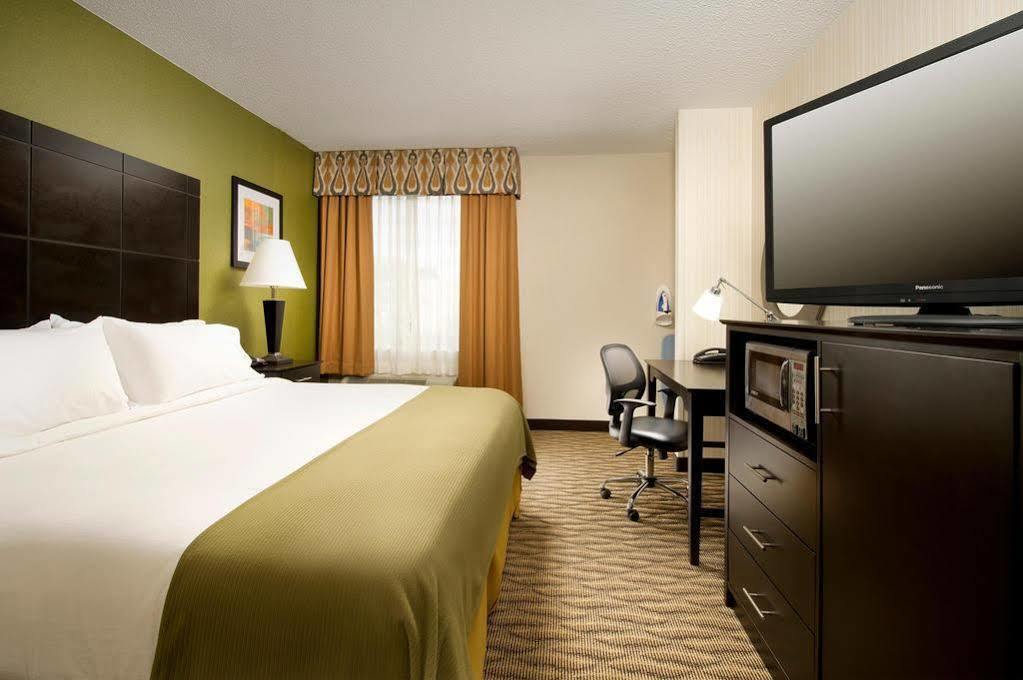 Holiday Inn Express - Waldorf By Ihg Exterior photo